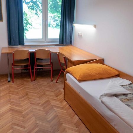 Dijaski Dom Bezigrad Ljubljana Hostel Eksteriør billede
