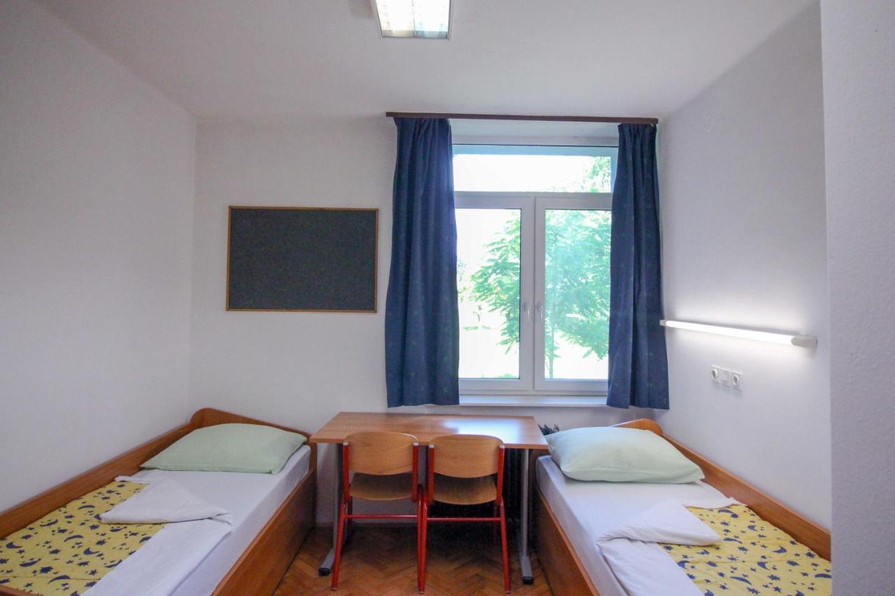 Dijaski Dom Bezigrad Ljubljana Hostel Eksteriør billede