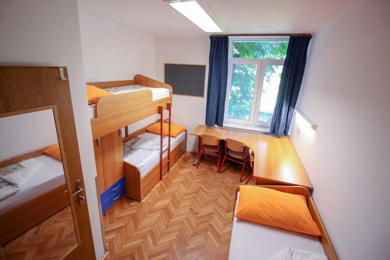 Dijaski Dom Bezigrad Ljubljana Hostel Eksteriør billede